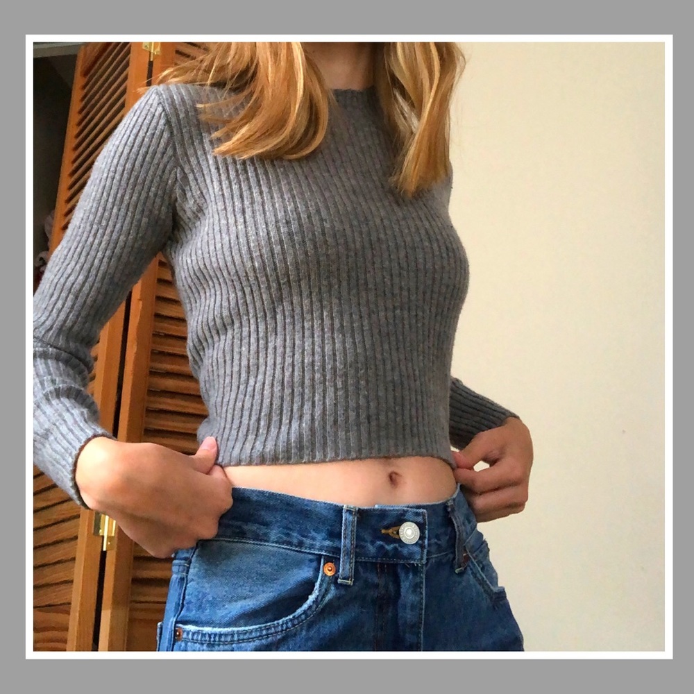 Grey Brandy Melville ribbed sweater